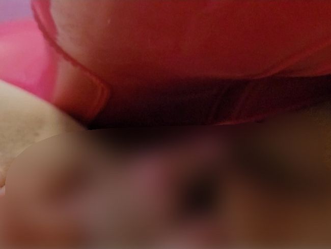 Elli_Young's Porno Video: Meine Gummistiefel treiben mich in den Wahnsinn