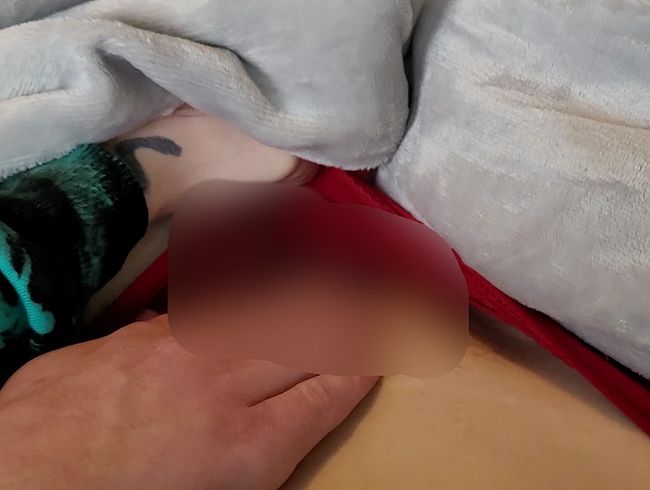 Elli_Young's Porno Video: Santa, bitte erfüll mir meinen Wunsch...
