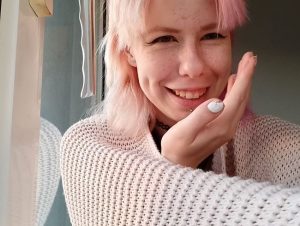 Elli_Young Porno Video: Eiskalt erwischt worden! Nein