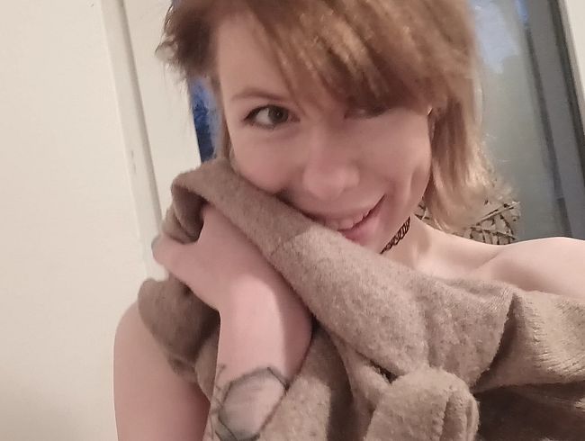 Elli_Young Porno Video: Hoffentlich hat das keiner gesehen:o