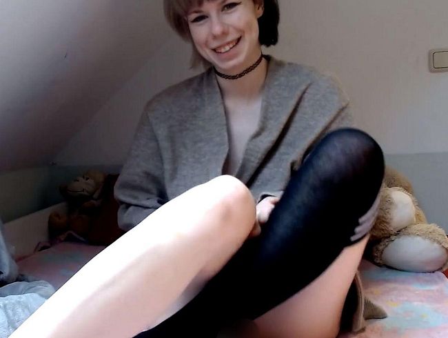 Elli_Young Porno Video: Ob meine Kuschelti*re mir das verzeihen?!