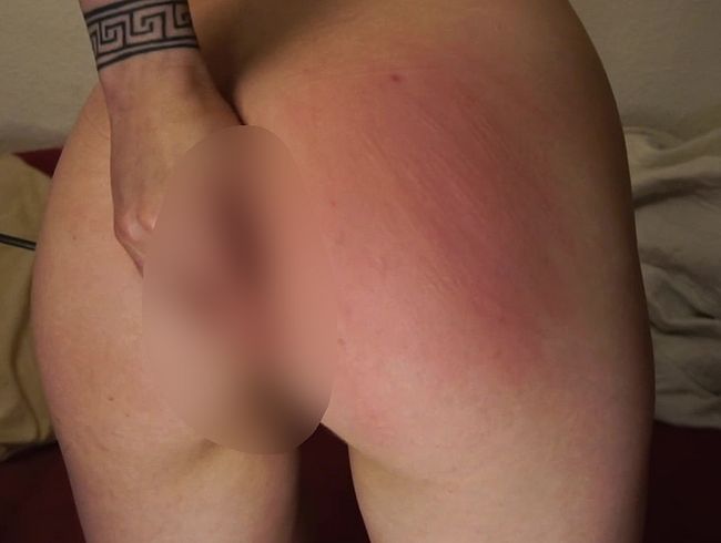 Elli_Young Porno Video: Teil 2 der Vorbereitungen: Weichklopfen